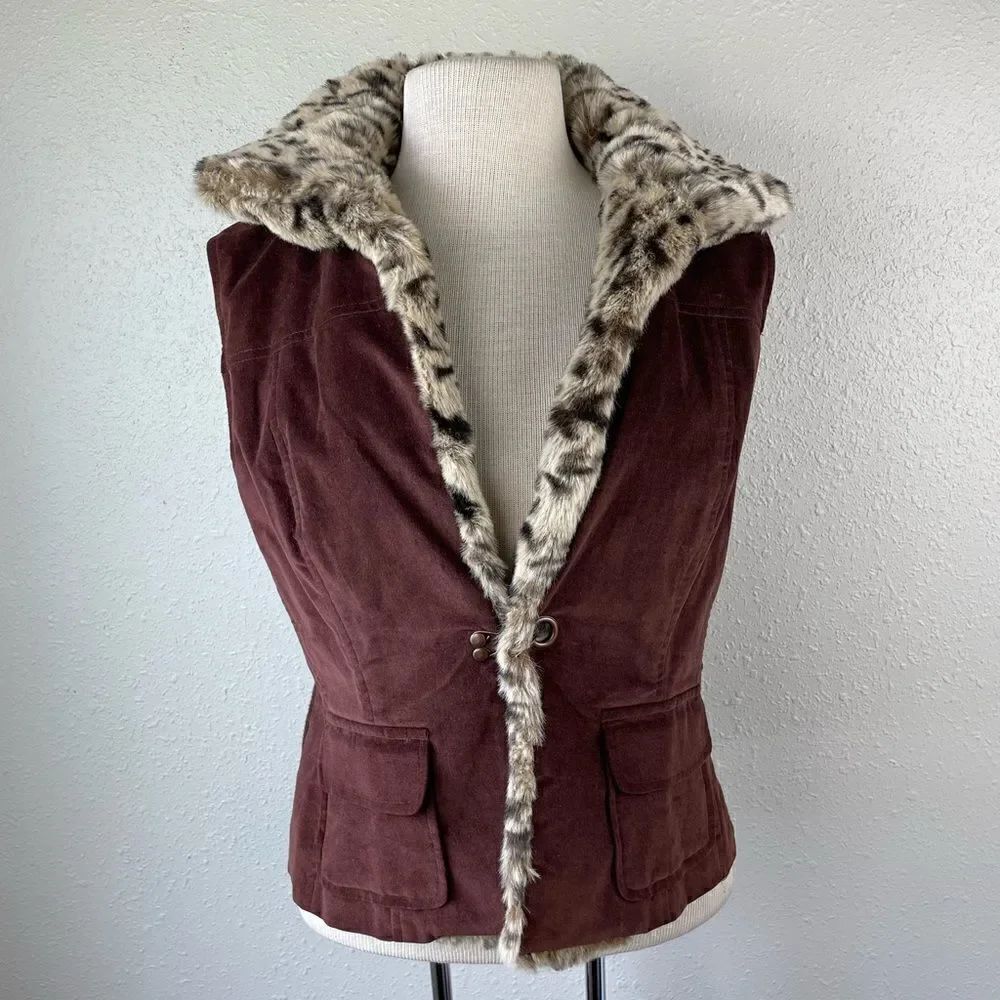 Jones Jeans Wear Faux Fur Vest Size M EUC